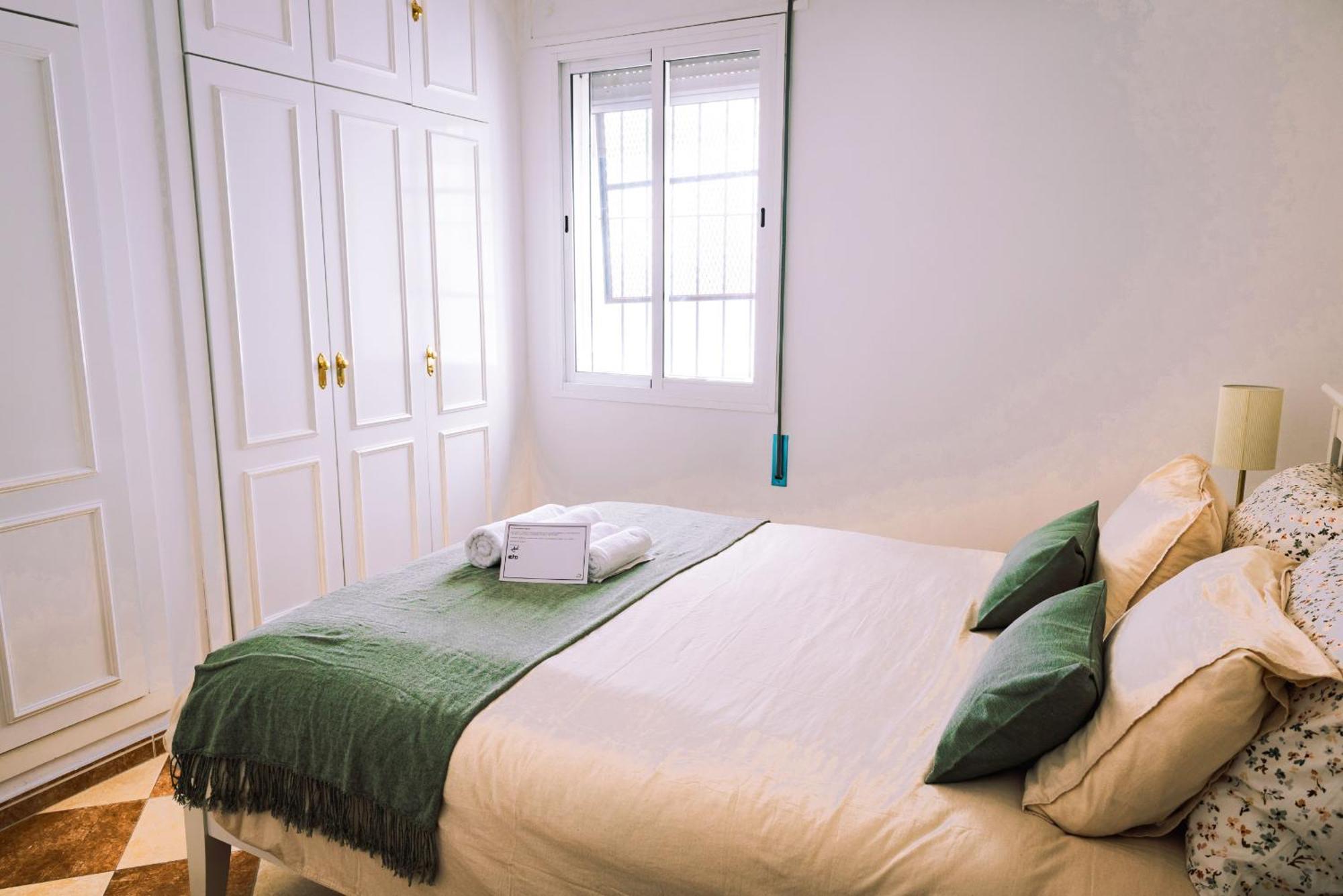 Echo Suites Nervion เซบีญา ภายนอก รูปภาพ