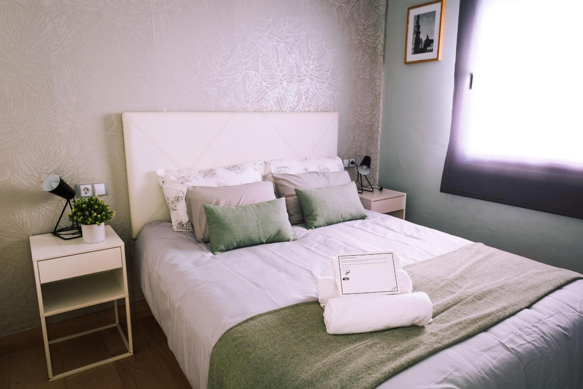 Echo Suites Nervion เซบีญา ภายนอก รูปภาพ